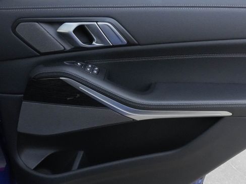 Used 2026 BMW X7 M60i image 31