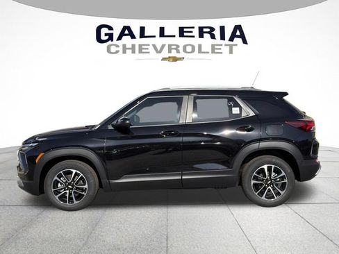 New 2026 Chevrolet TrailBlazer LT w/ Driver Confidence Package FWD image 4