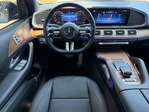 Used 2024 Mercedes-Benz GLS 450 4MATIC image 12