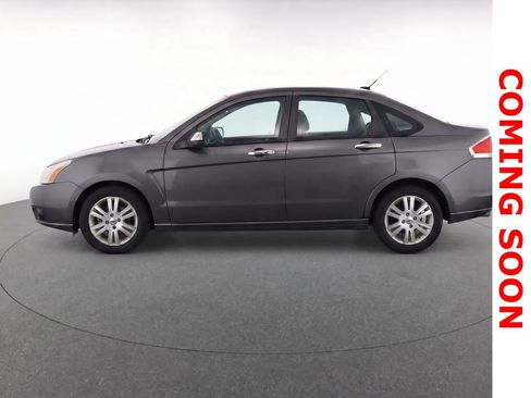 Used 2010 Ford Focus SEL image 8