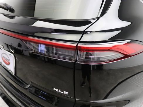 Used 2025 Toyota Crown Signia image 9