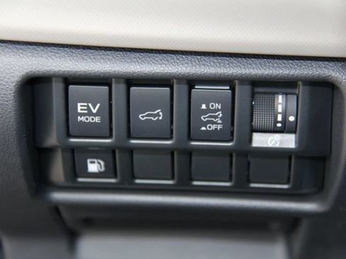 Certified 2025 Subaru Forester Limited AWD/4WD image 32