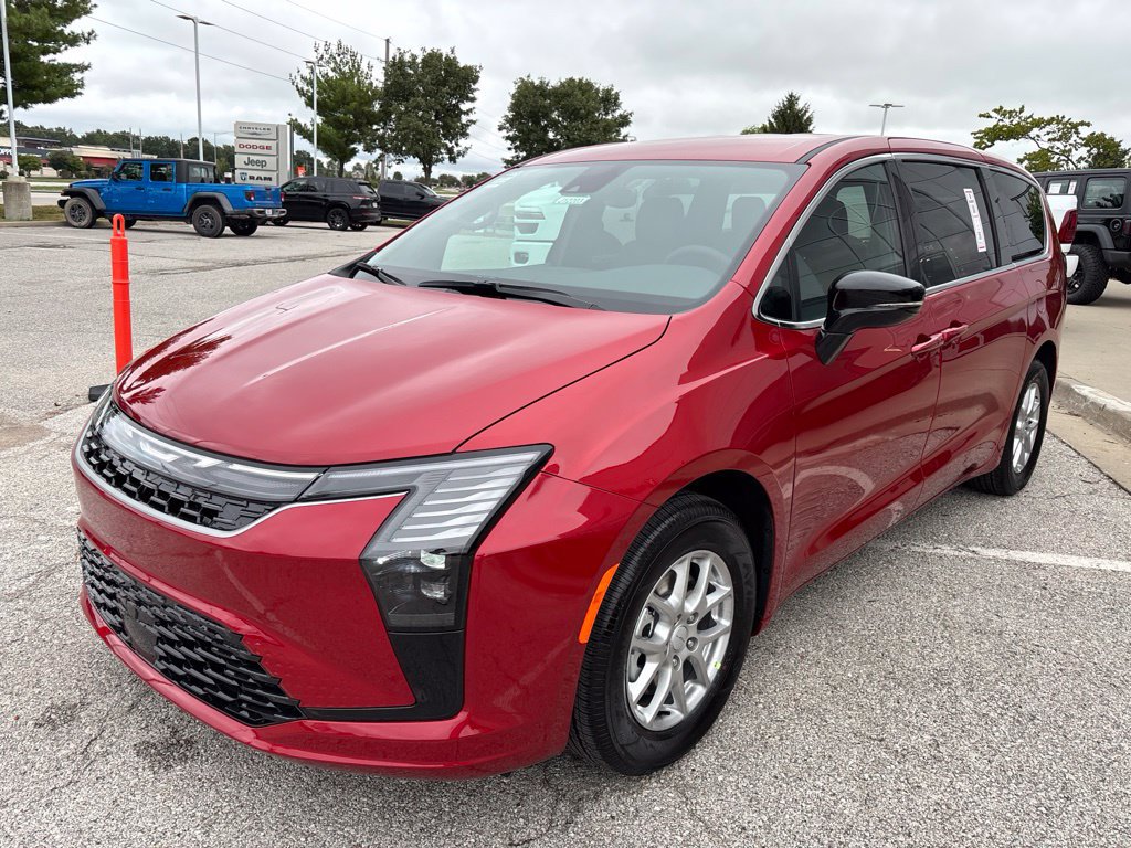 New 2027 Chrysler Pacifica Select FWD image 8