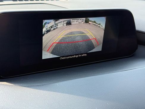 Used 2023 MAZDA MAZDA3 s image 22
