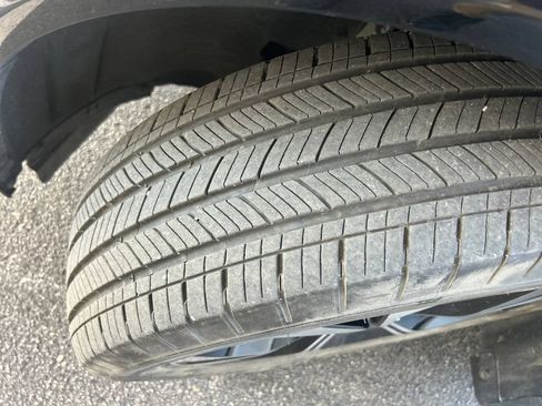 Used 2023 Ford Mustang Mach-E Premium AWD/4WD image 33