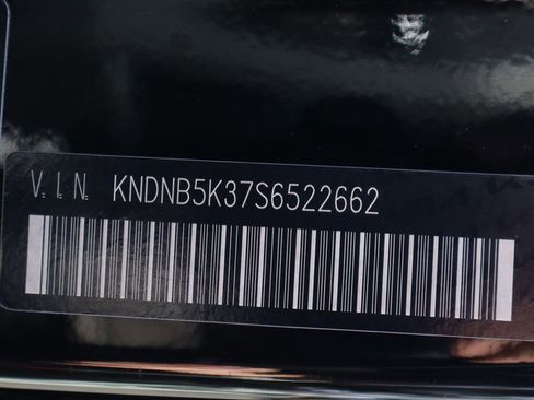 Used 2025 Kia Carnival image 58