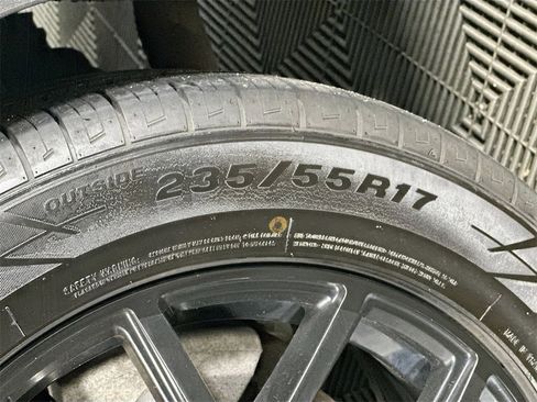 Used 2017 Ford Mustang Coupe image 31