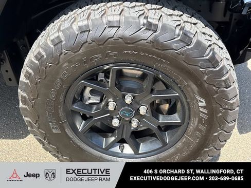 Used 2024 Jeep Wrangler Unlimited AWD/4WD image 7