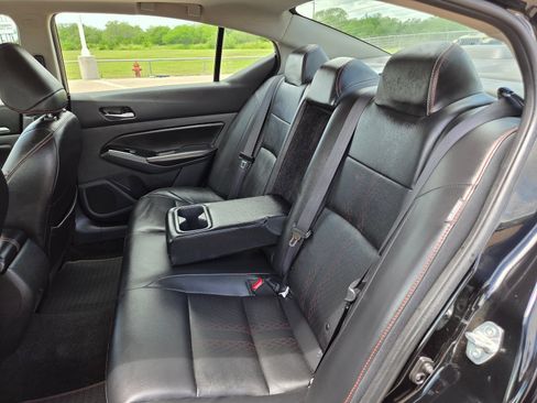 Used 2024 Nissan Altima 2.5 SR w/ SR Premium Package FWD image 25