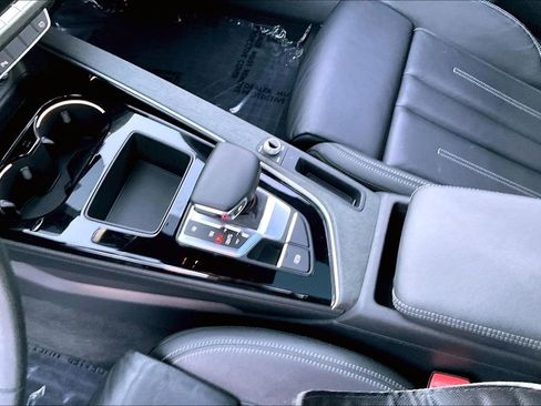 Used 2023 Audi A4 2.0T Premium w/ Convenience Package image 18