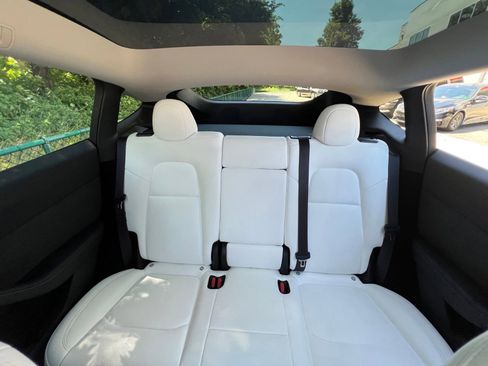 Used 2023 Tesla Model Y Long Range AWD/4WD image 4