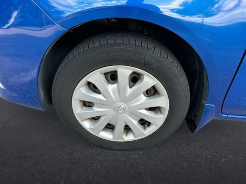 Used 2016 Nissan Versa SV FWD image 10