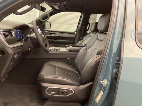 New 2026 Jeep Grand Wagoneer 2WD image 17