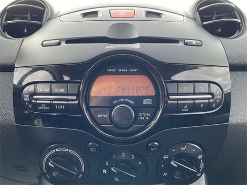 Used 2014 MAZDA MAZDA2 Sport image 18