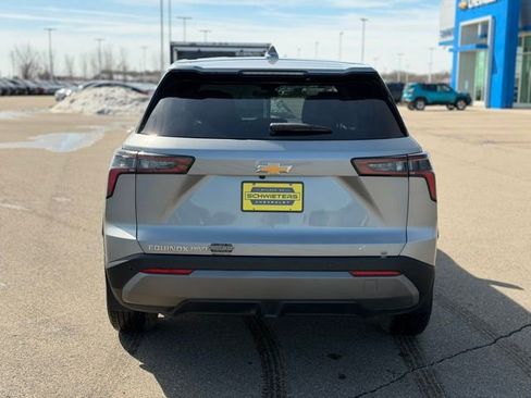 Used 2026 Chevrolet Equinox LT w/ Convenience Package II image 9
