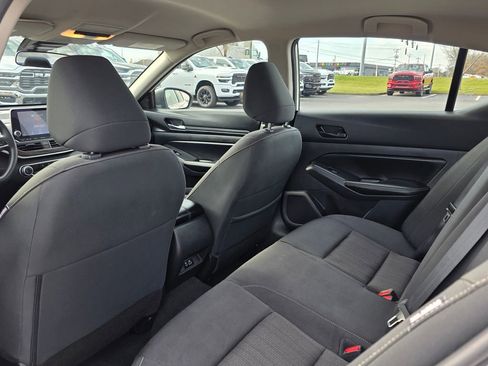 Used 2025 Nissan Altima 2.5 SV image 29