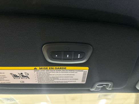 New 2026 Chrysler Pacifica Limited w/ S Appearance Package AWD/4WD image 30