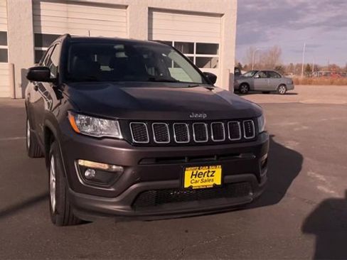 Used 2021 Jeep Compass Latitude image 4