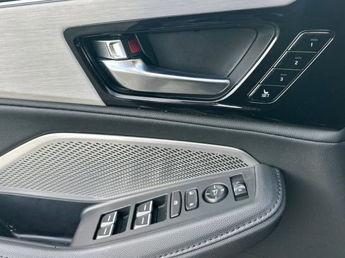 Certified 2024 Acura MDX SH-AWD image 12