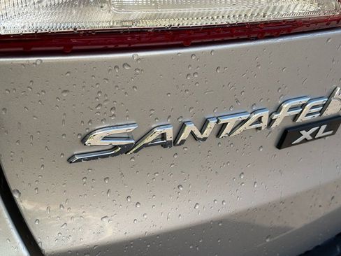 Used 2019 Hyundai Santa Fe XL SE image 7