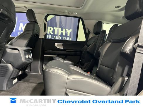 Used 2025 Ford Expedition Platinum AWD/4WD image 21