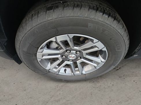 Used 2025 GMC Terrain Elevation image 9