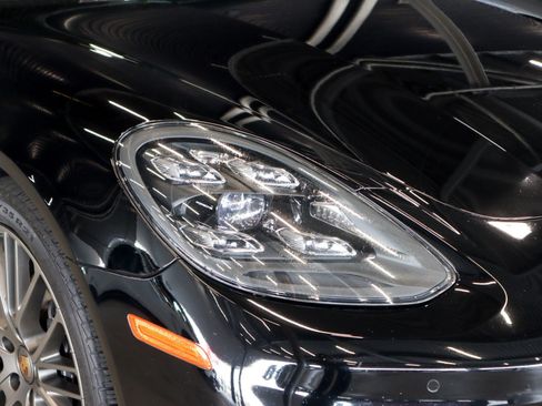 Certified 2023 Porsche Panamera Platinum Edition RWD image 24