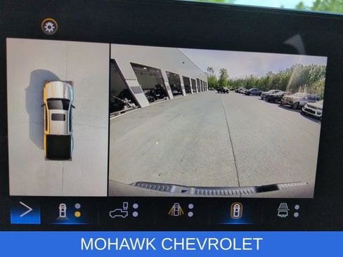 Certified 2024 Chevrolet Colorado ZR2 w/ Technology Package AWD/4WD image 16