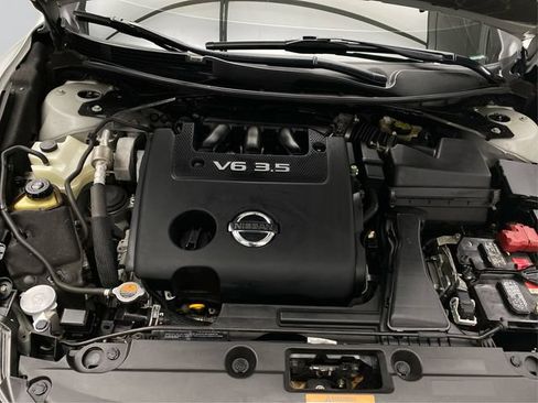 Used 2016 Nissan Altima 3.5 SL w/ 3.5 Technology Package FWD image 12