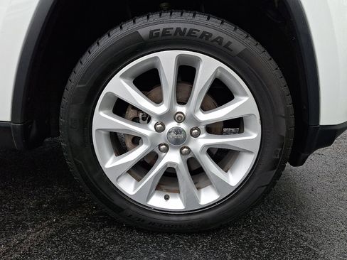Certified 2017 Jeep Grand Cherokee Limited AWD/4WD image 8