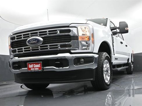 Certified 2026 Ford F350 XLT w/ FX4 Off-Road Package AWD/4WD image 32