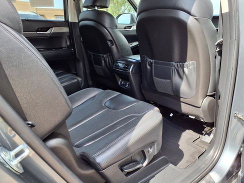 Used 2021 Hyundai Palisade SEL w/ Premium Package FWD image 13