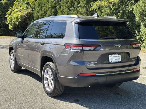 Used 2022 Jeep Grand Cherokee L Limited image 7