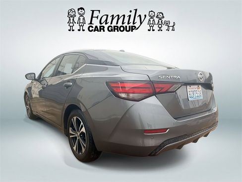 Used 2021 Nissan Sentra SV image 4