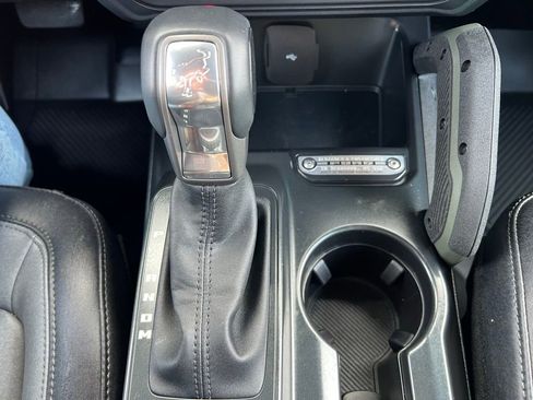 Used 2024 Ford Bronco Everglades image 30