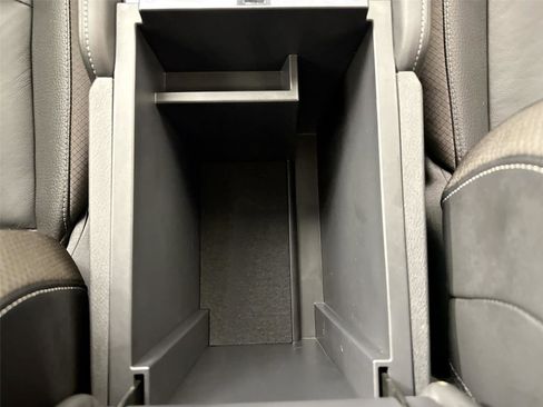 Used 2024 Nissan Pathfinder SL image 49