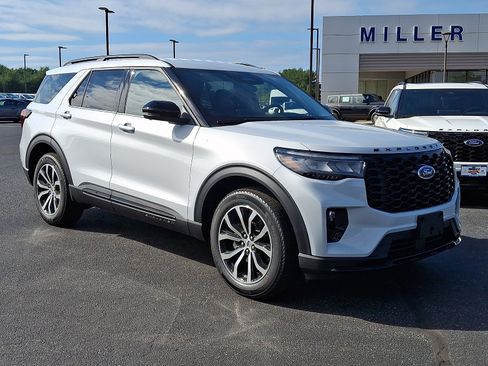 New 2026 Ford Explorer ST-Line AWD/4WD image 1