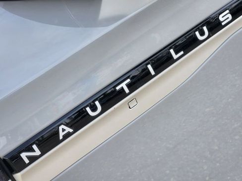 New 2026 Lincoln Nautilus Reserve image 16