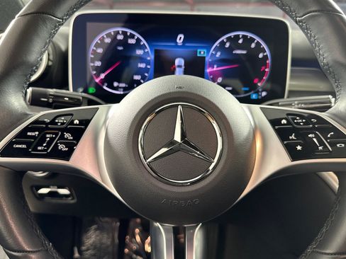 Used 2023 Mercedes-Benz C 300 Sedan image 21