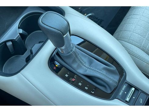 Certified 2024 Honda HR-V LX image 31