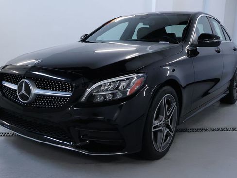 Used 2020 Mercedes-Benz C 300 4MATIC Sedan image 3