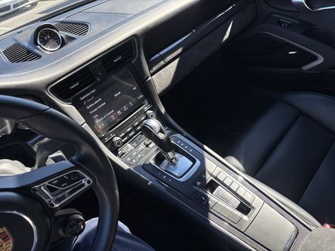 Certified 2019 Porsche 911 image 20