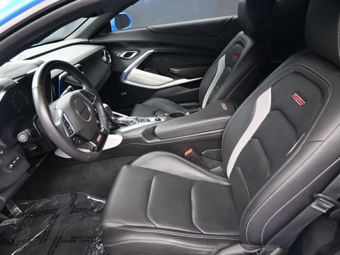 Used 2023 Chevrolet Camaro SS RWD image 13