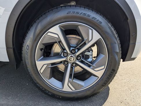 Used 2024 Jaguar E-PACE R-Dynamic SE AWD/4WD image 11