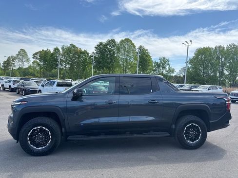 Used 2026 Chevrolet Silverado EV Trail Boss w/ LPO, Gameday Tailgate Package image 2