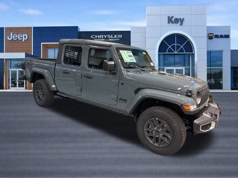 New 2026 Jeep Gladiator Sport AWD/4WD image 8