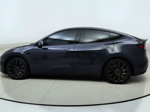 Used 2024 Tesla Model Y Performance AWD/4WD image 4