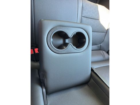 Used 2022 Chevrolet Bolt LT w/ Infotainment Package FWD image 48