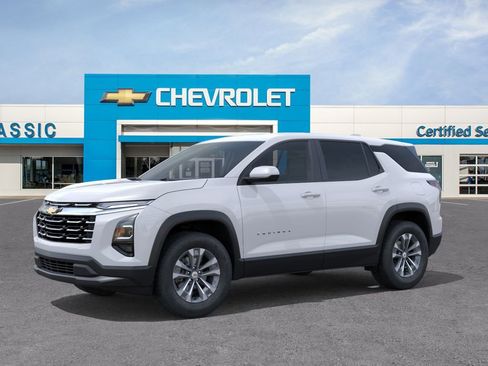 New 2026 Chevrolet Equinox LT w/ Convenience Package II AWD/4WD image 2