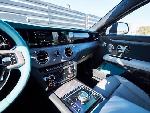 Used 2025 Rolls-Royce Ghost AWD/4WD image 67